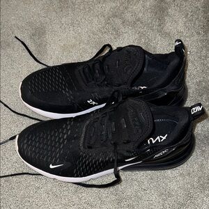 Nike Air Max Black and White Sneakers 27C Running Shoe